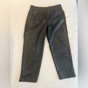 Vegan leather crop pants black